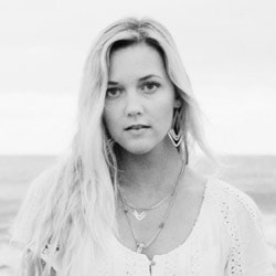 Review Author Clementine 